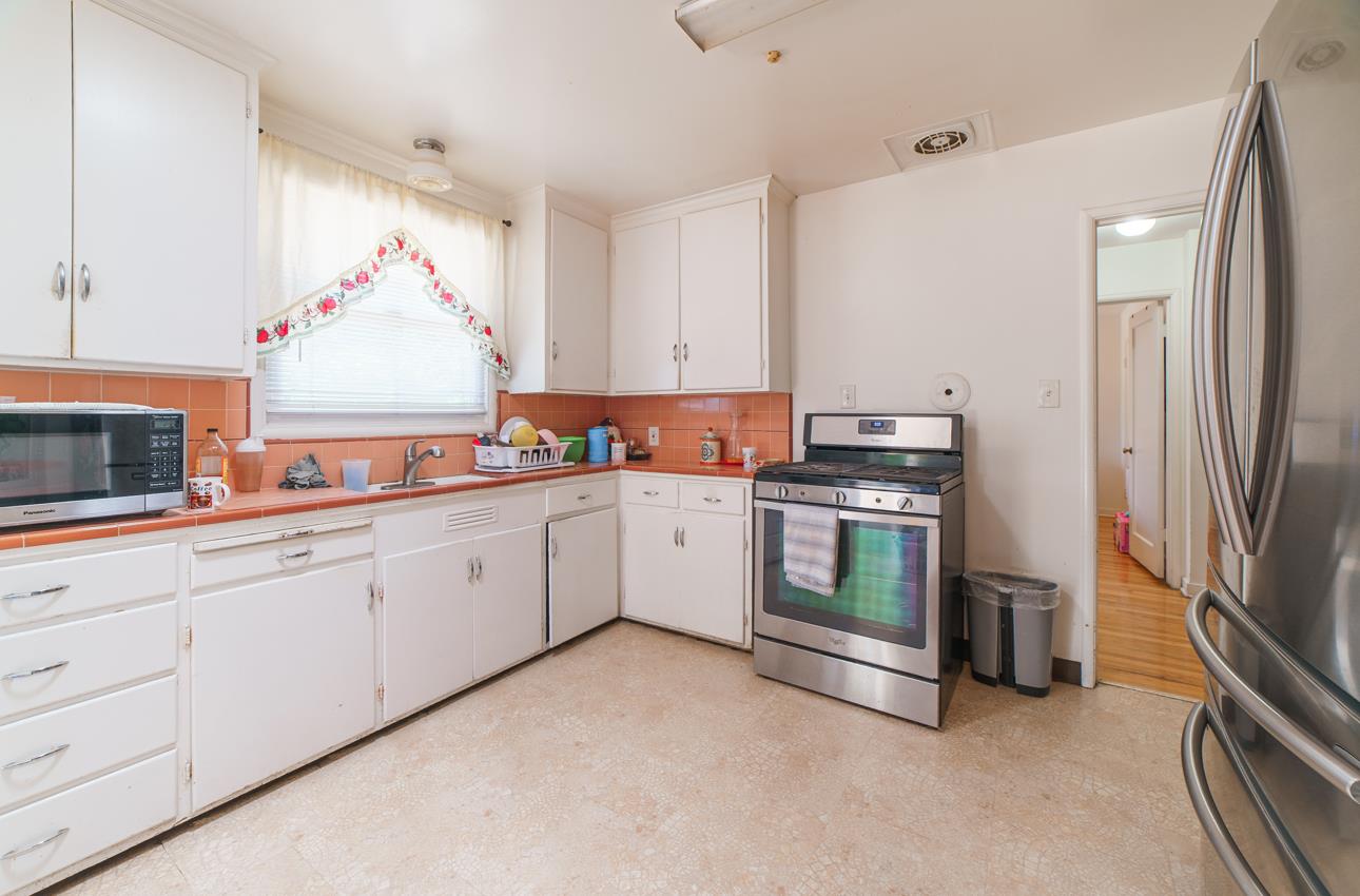 Detail Gallery Image 6 of 21 For 380 Fenley Ave, San Jose,  CA 95117 - 3 Beds | 1 Baths
