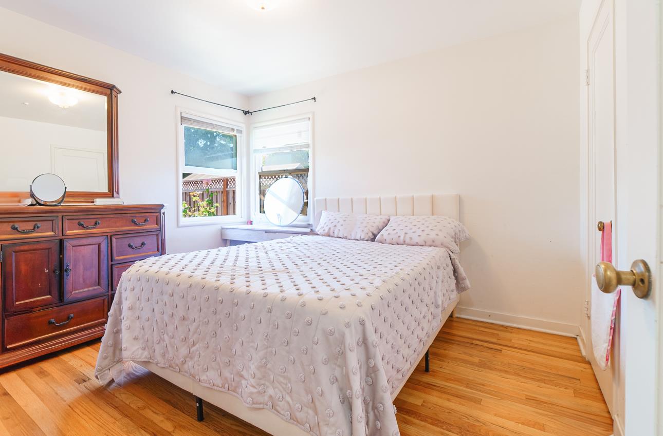 Detail Gallery Image 9 of 21 For 380 Fenley Ave, San Jose,  CA 95117 - 3 Beds | 1 Baths