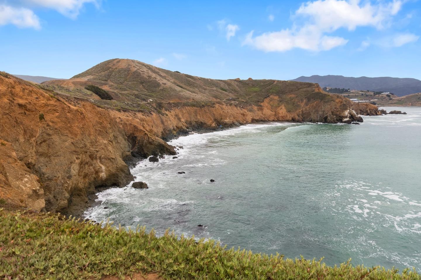 Detail Gallery Image 52 of 56 For 811 Fassler Ave, Pacifica,  CA 94044 - 2 Beds | 2/1 Baths
