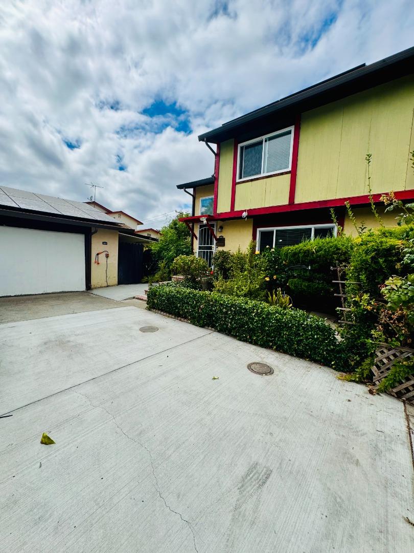Detail Gallery Image 3 of 17 For 2625 Autumnvale Dr, San Jose,  CA 95132 - 3 Beds | 1/1 Baths