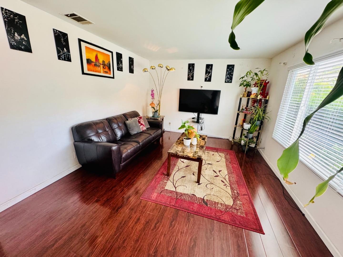 Detail Gallery Image 5 of 17 For 2625 Autumnvale Dr, San Jose,  CA 95132 - 3 Beds | 1/1 Baths