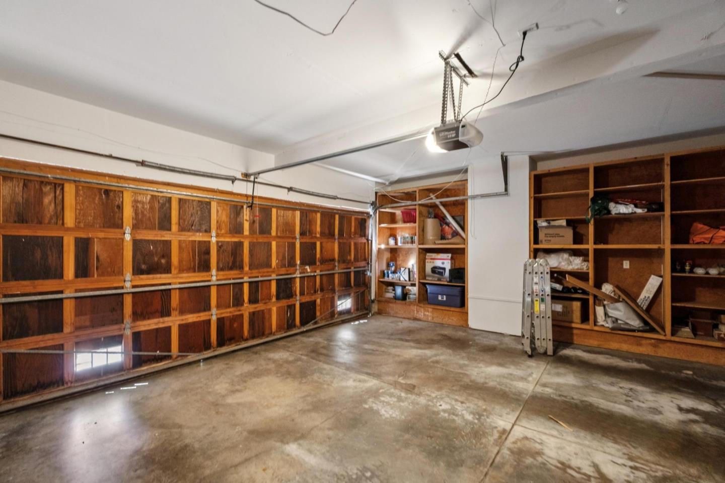 Detail Gallery Image 106 of 109 For 3 Carriage Ct, Menlo Park,  CA 94025 - 3 Beds | 2/1 Baths
