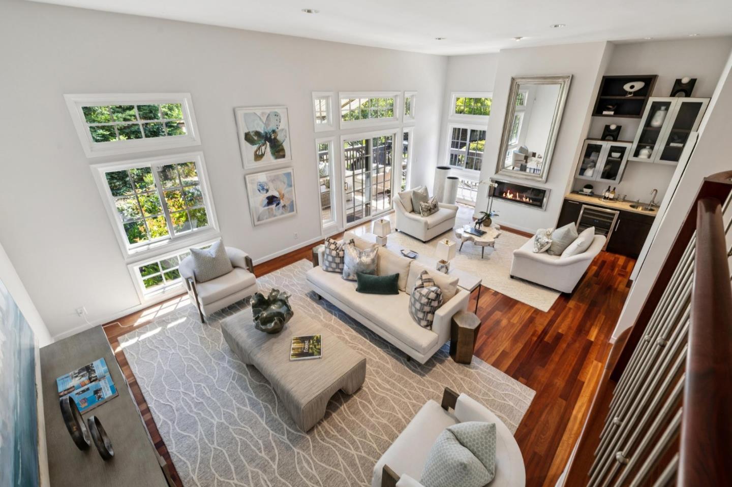 Detail Gallery Image 24 of 109 For 3 Carriage Ct, Menlo Park,  CA 94025 - 3 Beds | 2/1 Baths