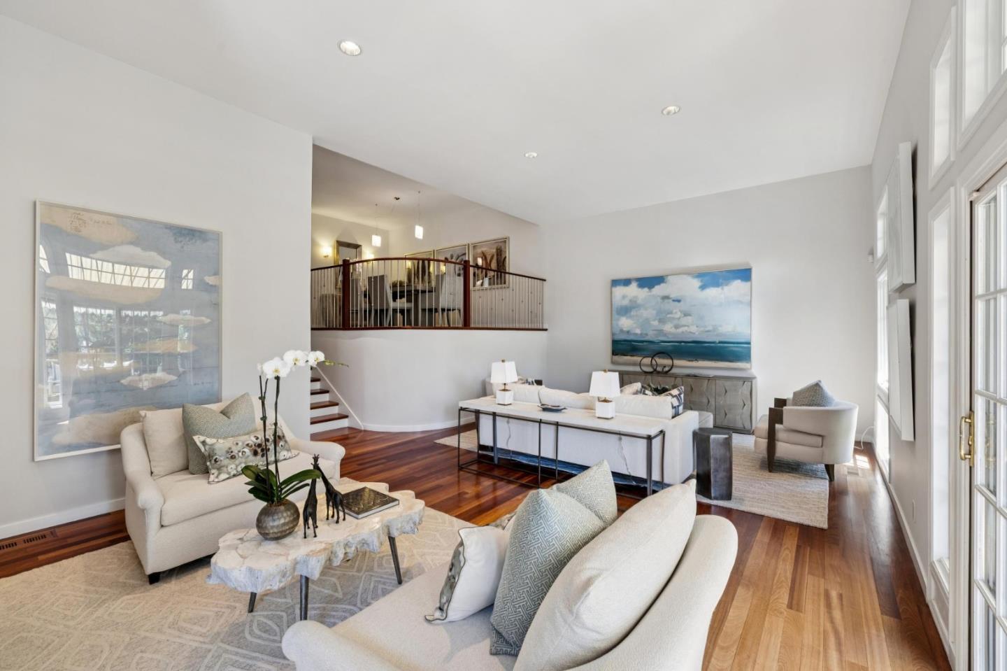 Detail Gallery Image 26 of 109 For 3 Carriage Ct, Menlo Park,  CA 94025 - 3 Beds | 2/1 Baths