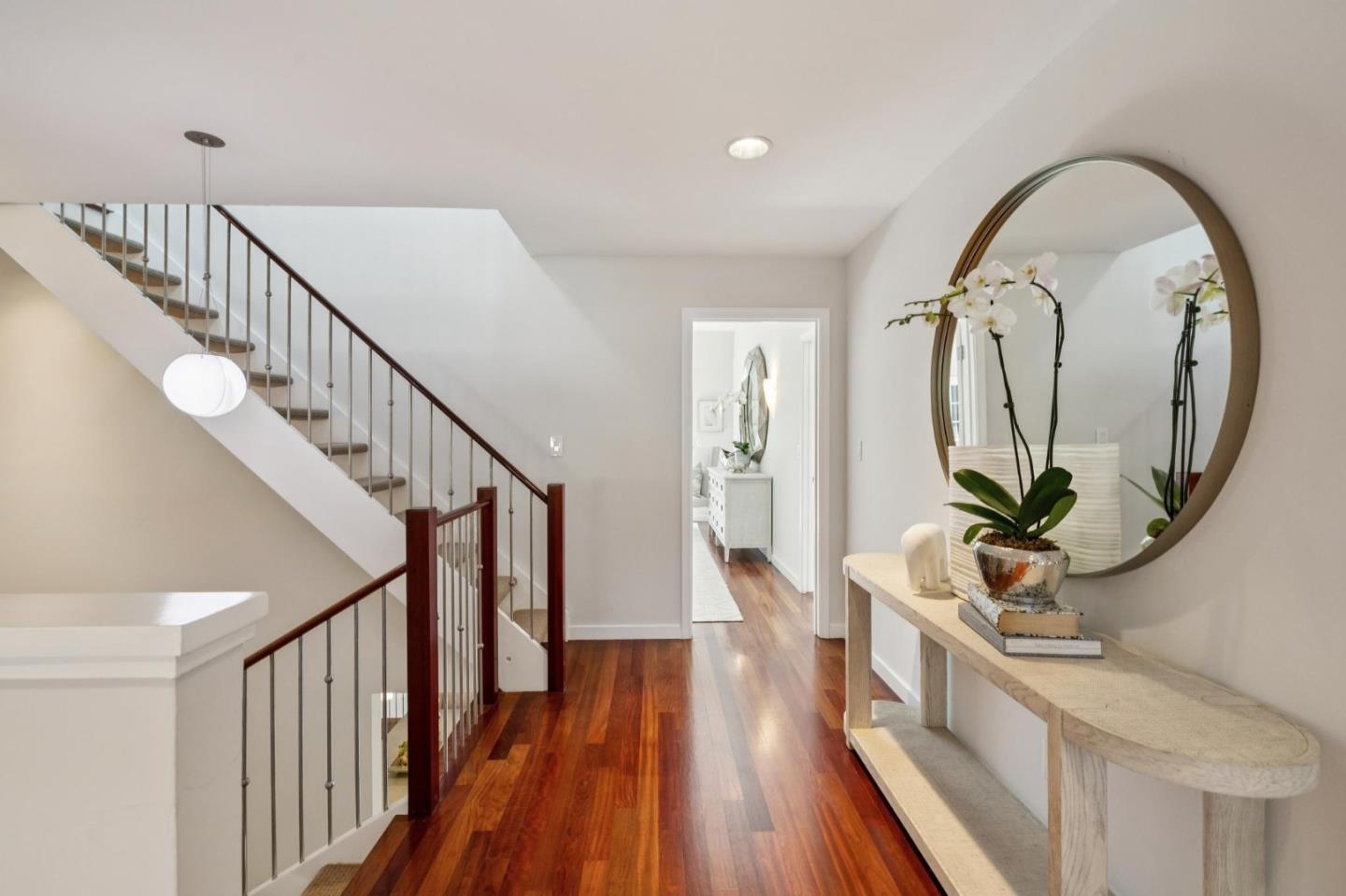 Detail Gallery Image 29 of 109 For 3 Carriage Ct, Menlo Park,  CA 94025 - 3 Beds | 2/1 Baths