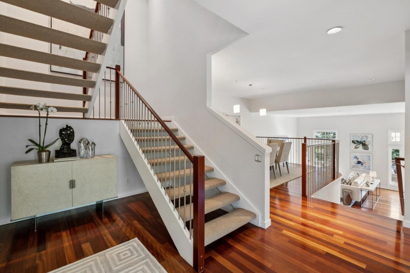 Detail Gallery Image 44 of 109 For 3 Carriage Ct, Menlo Park,  CA 94025 - 3 Beds | 2/1 Baths