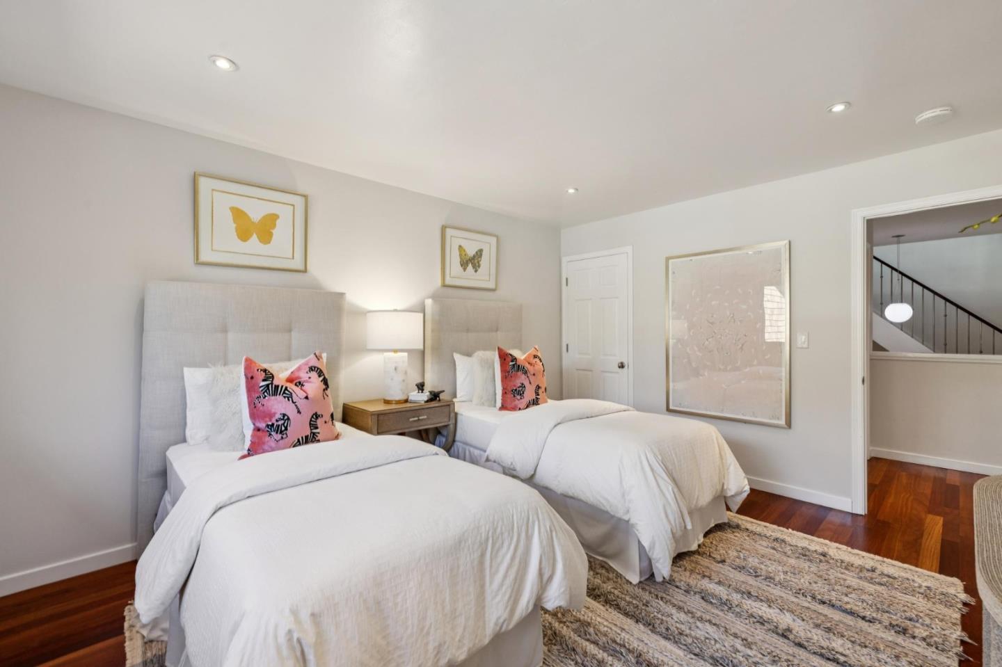 Detail Gallery Image 47 of 109 For 3 Carriage Ct, Menlo Park,  CA 94025 - 3 Beds | 2/1 Baths