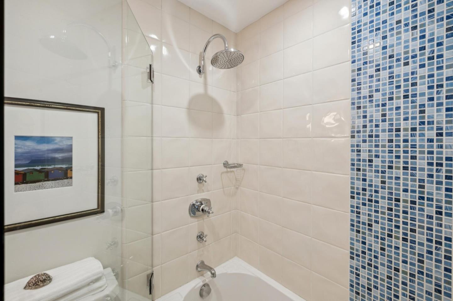 Detail Gallery Image 48 of 109 For 3 Carriage Ct, Menlo Park,  CA 94025 - 3 Beds | 2/1 Baths