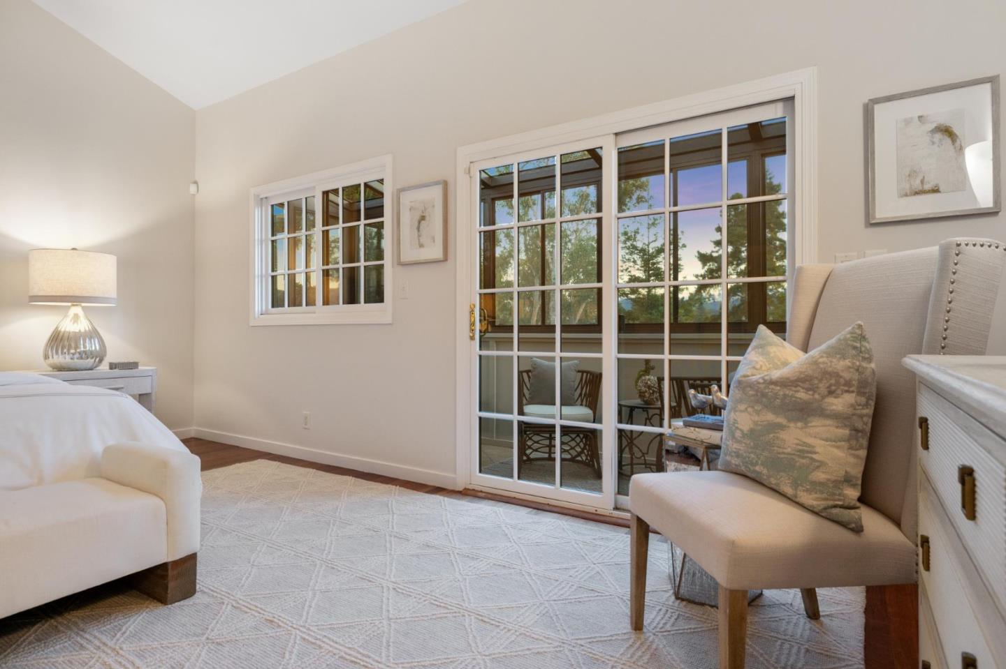 Detail Gallery Image 55 of 109 For 3 Carriage Ct, Menlo Park,  CA 94025 - 3 Beds | 2/1 Baths
