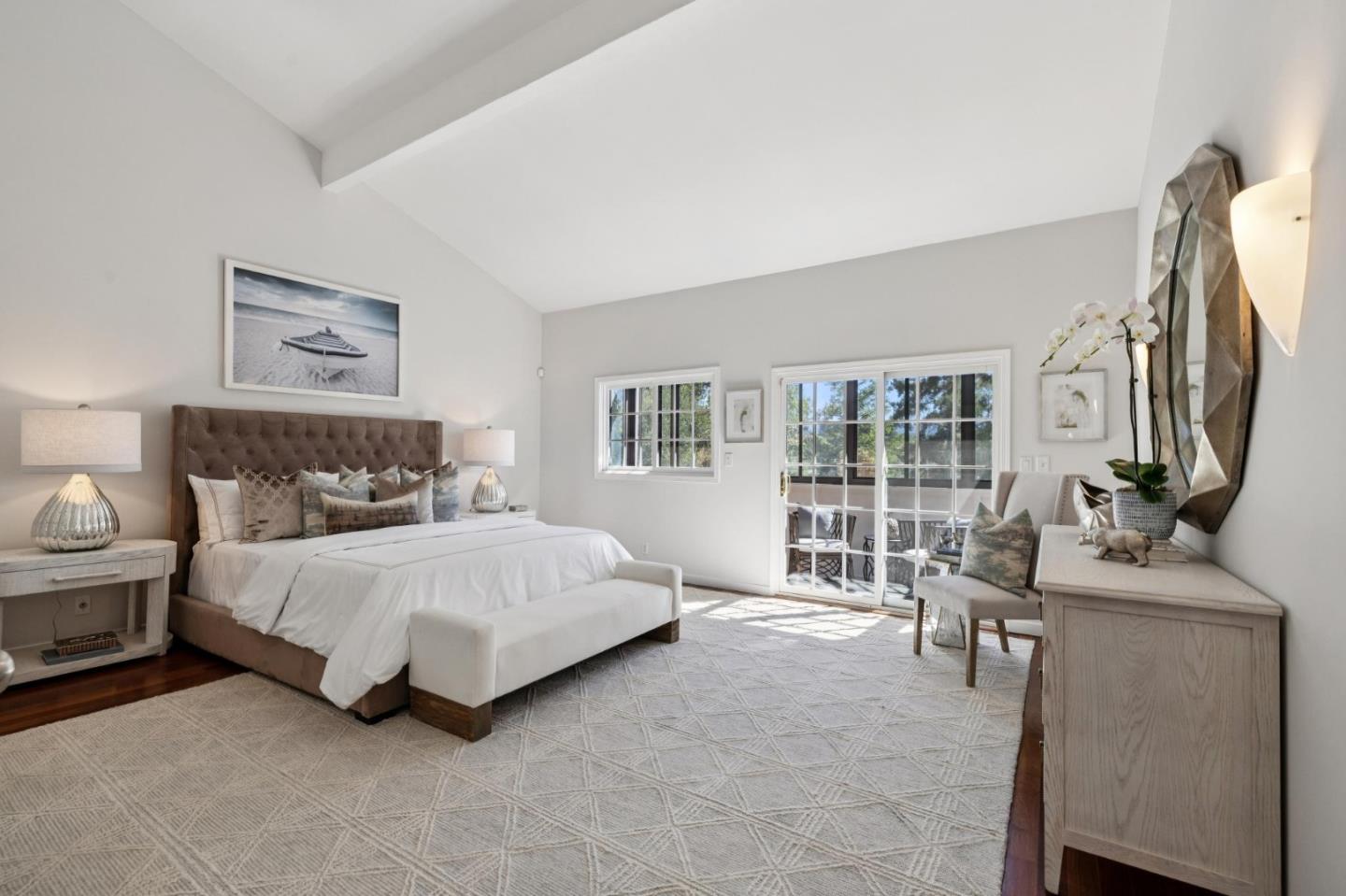 Detail Gallery Image 57 of 109 For 3 Carriage Ct, Menlo Park,  CA 94025 - 3 Beds | 2/1 Baths