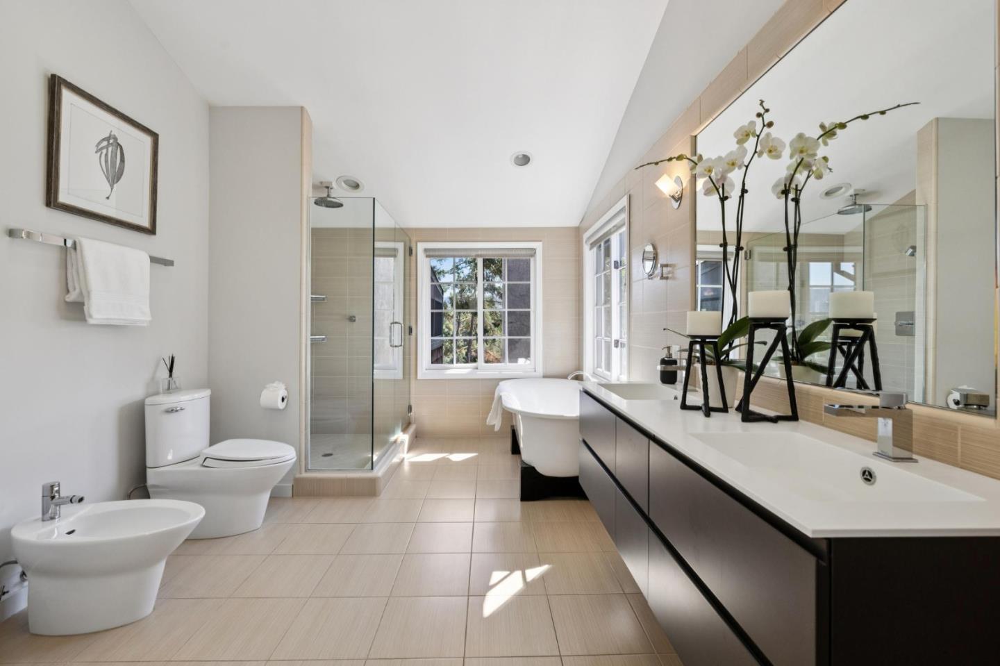 Detail Gallery Image 59 of 109 For 3 Carriage Ct, Menlo Park,  CA 94025 - 3 Beds | 2/1 Baths