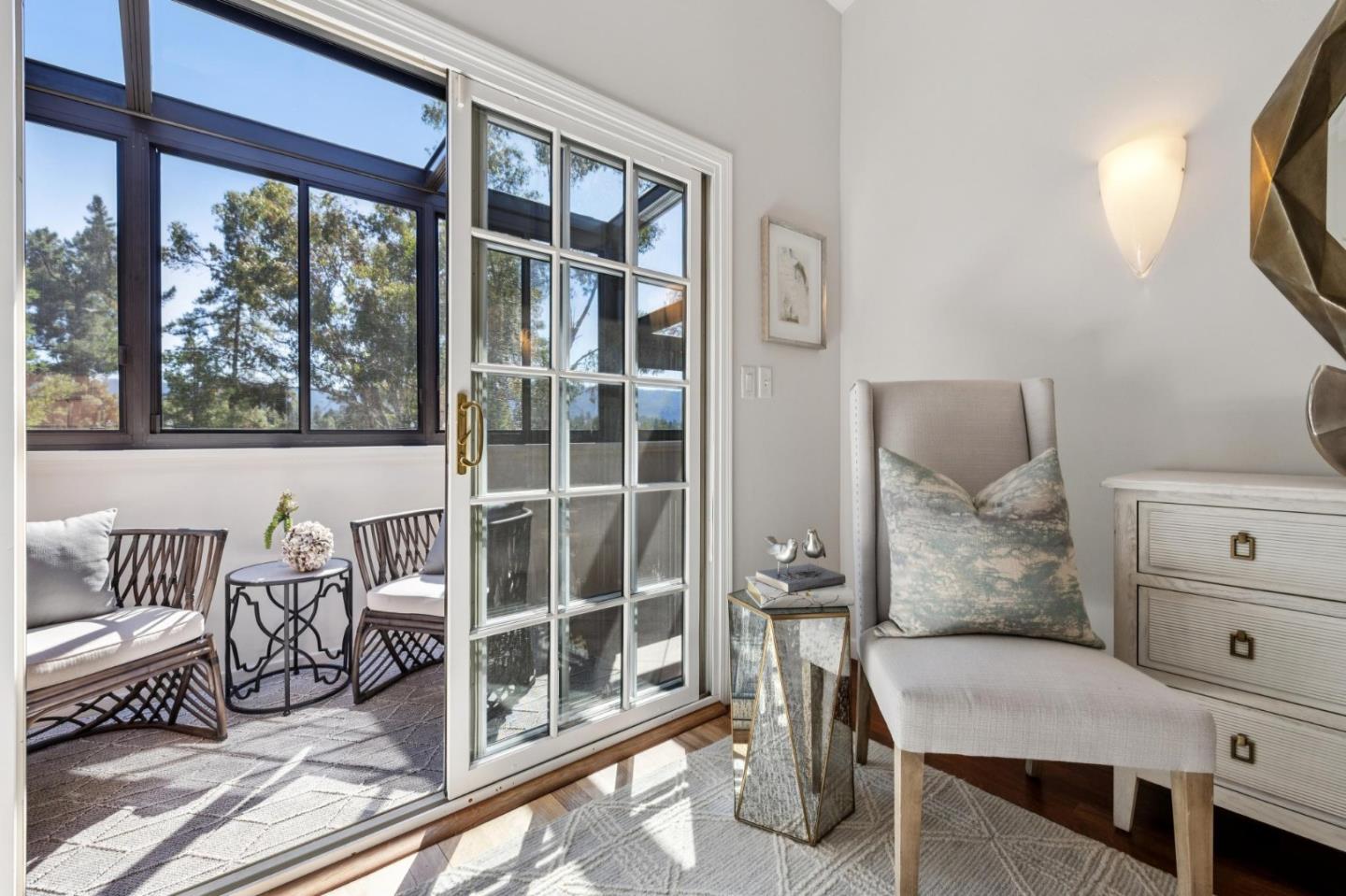 Detail Gallery Image 66 of 109 For 3 Carriage Ct, Menlo Park,  CA 94025 - 3 Beds | 2/1 Baths
