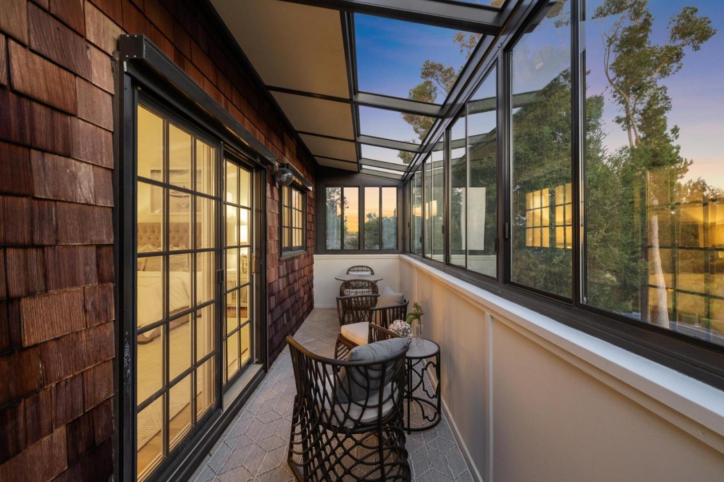 Detail Gallery Image 68 of 109 For 3 Carriage Ct, Menlo Park,  CA 94025 - 3 Beds | 2/1 Baths
