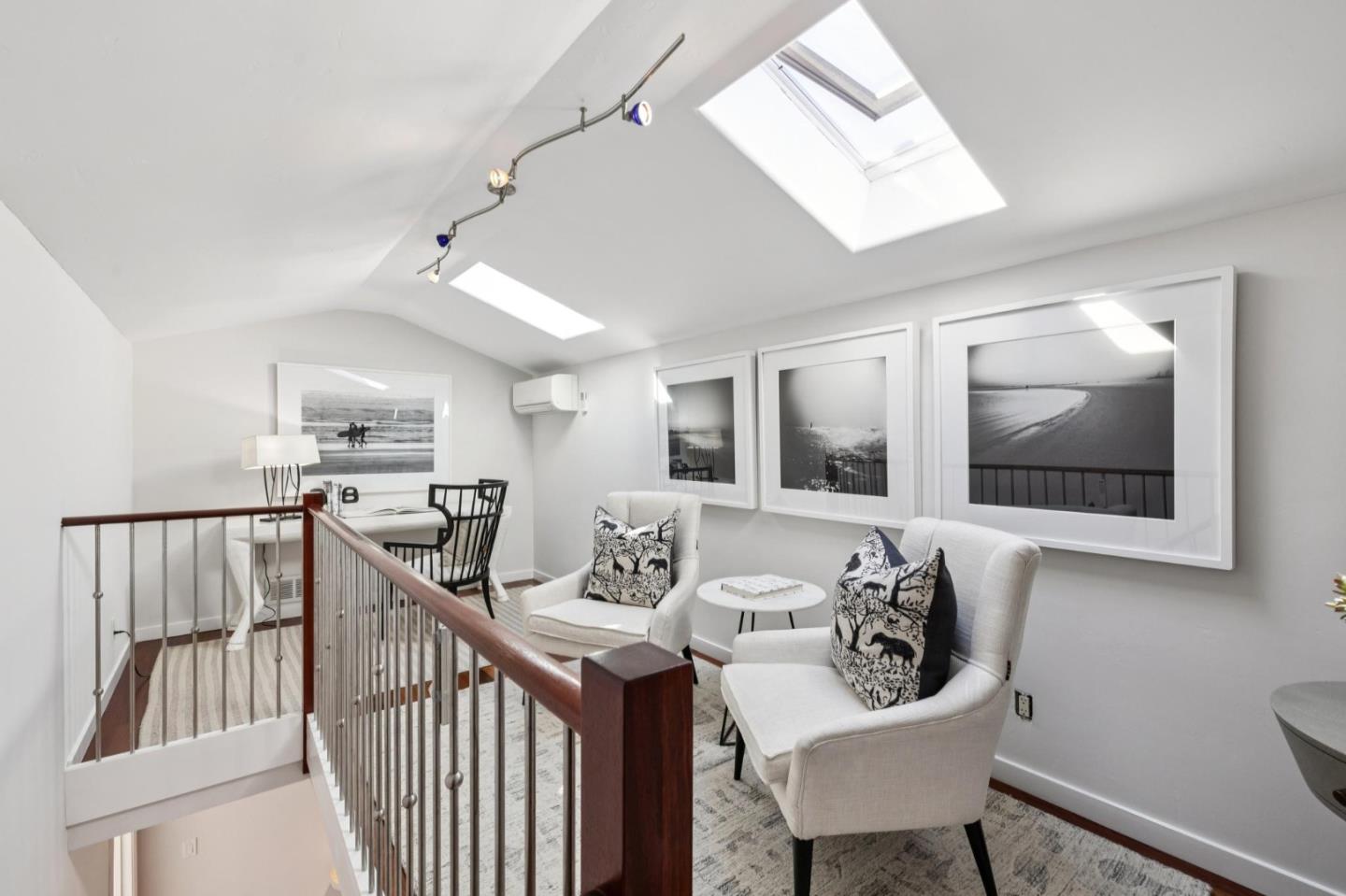 Detail Gallery Image 71 of 109 For 3 Carriage Ct, Menlo Park,  CA 94025 - 3 Beds | 2/1 Baths