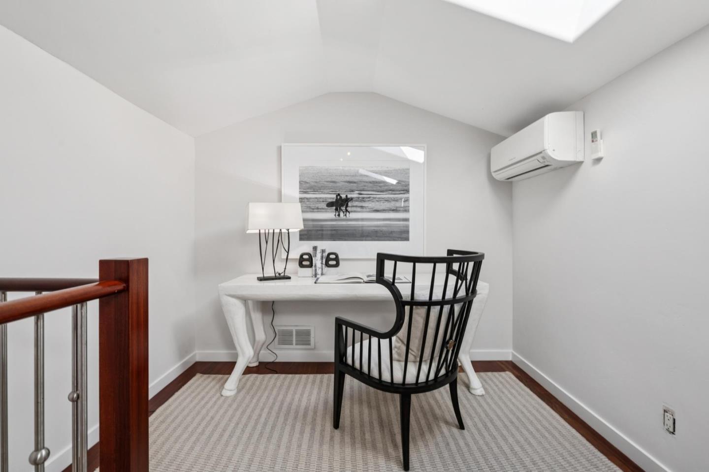 Detail Gallery Image 72 of 109 For 3 Carriage Ct, Menlo Park,  CA 94025 - 3 Beds | 2/1 Baths
