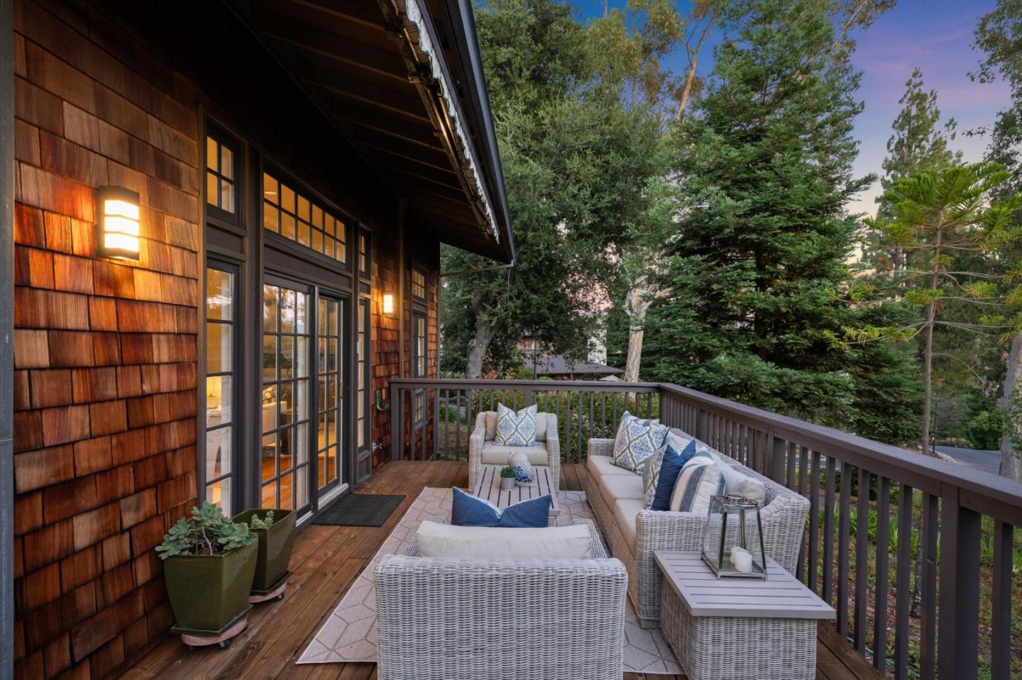 Detail Gallery Image 82 of 109 For 3 Carriage Ct, Menlo Park,  CA 94025 - 3 Beds | 2/1 Baths