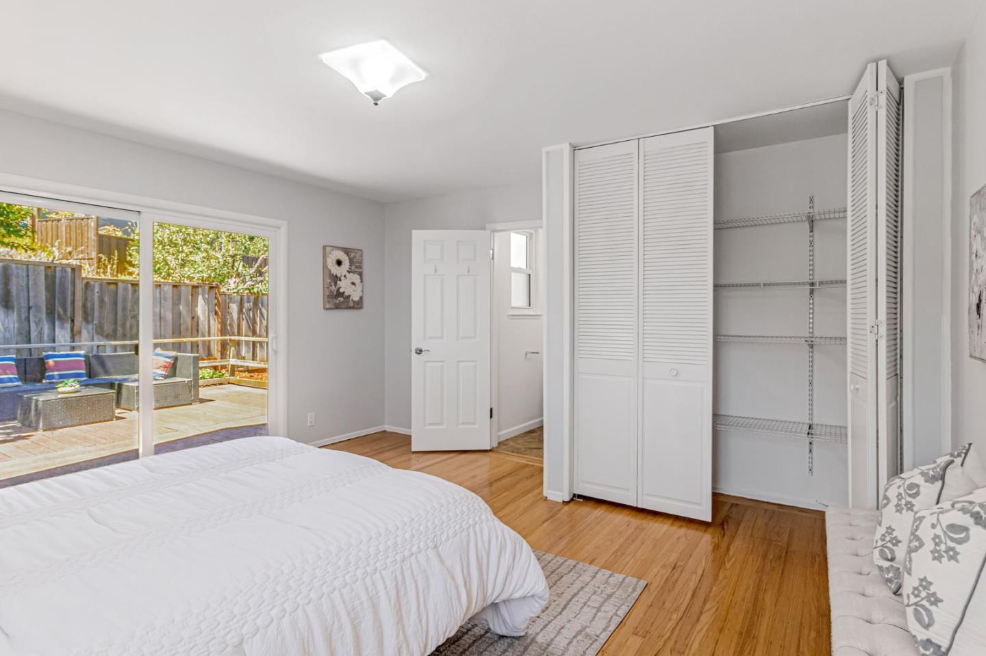 Detail Gallery Image 16 of 24 For 300 Alameda De Las Pulgas, Belmont,  CA 94002 - 3 Beds | 2 Baths