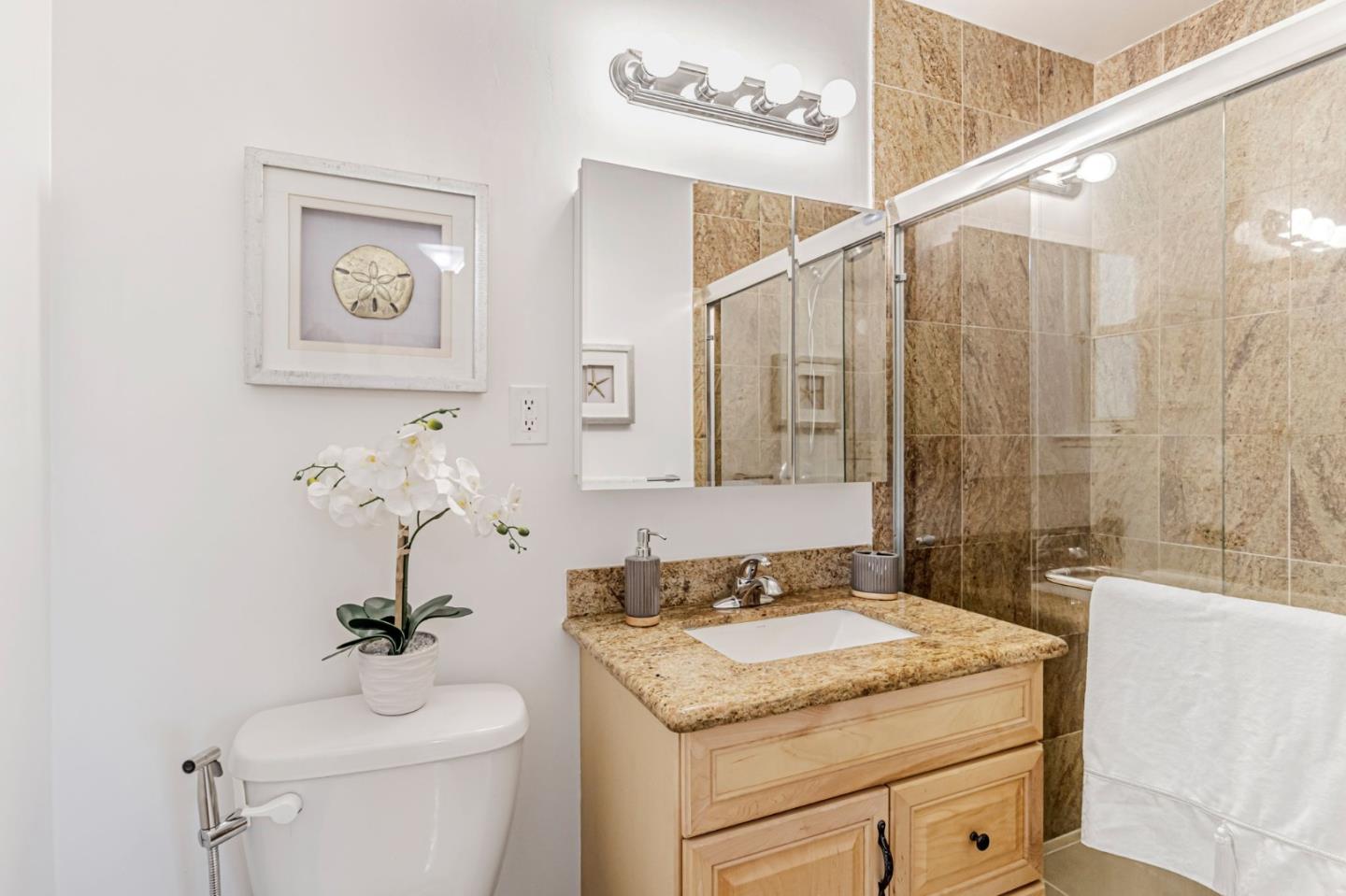 Detail Gallery Image 17 of 24 For 300 Alameda De Las Pulgas, Belmont,  CA 94002 - 3 Beds | 2 Baths