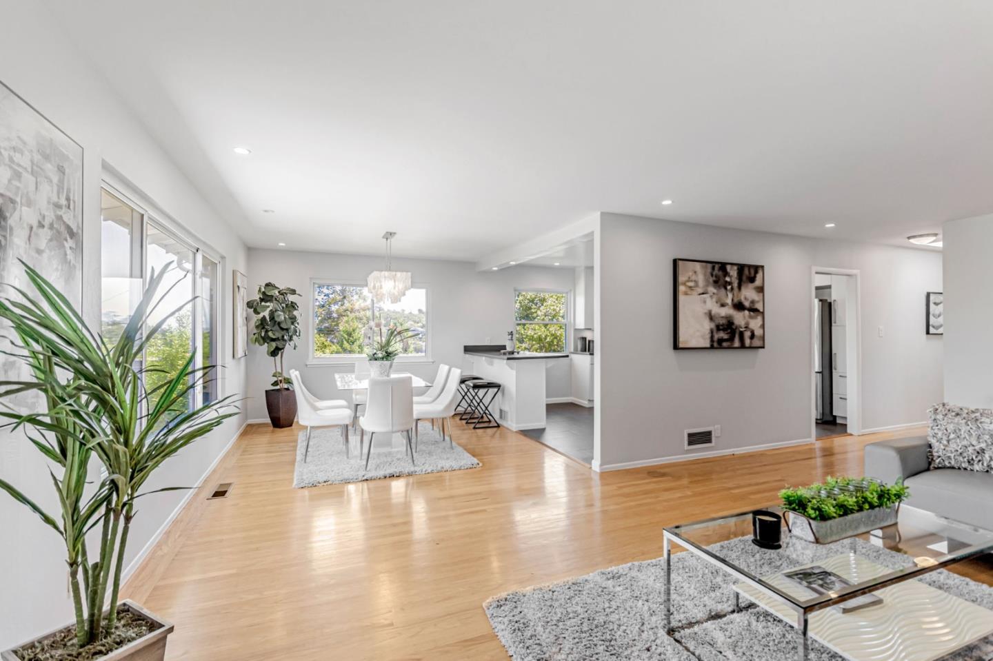 Detail Gallery Image 5 of 24 For 300 Alameda De Las Pulgas, Belmont,  CA 94002 - 3 Beds | 2 Baths