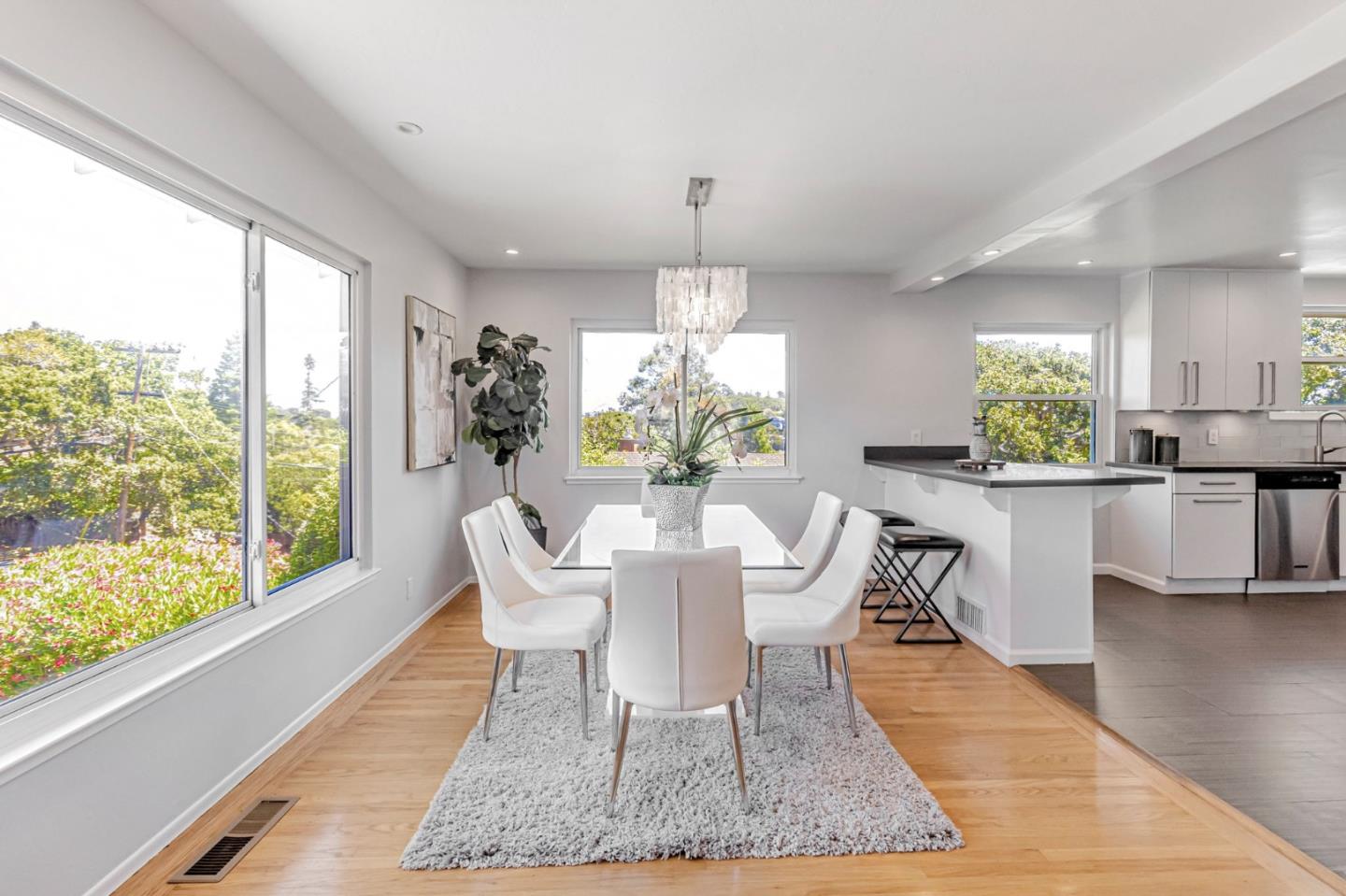 Detail Gallery Image 6 of 24 For 300 Alameda De Las Pulgas, Belmont,  CA 94002 - 3 Beds | 2 Baths