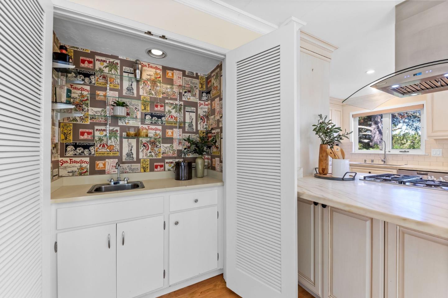 Detail Gallery Image 26 of 98 For 1485 Ascension Dr, San Mateo,  CA 94402 - 4 Beds | 2/1 Baths
