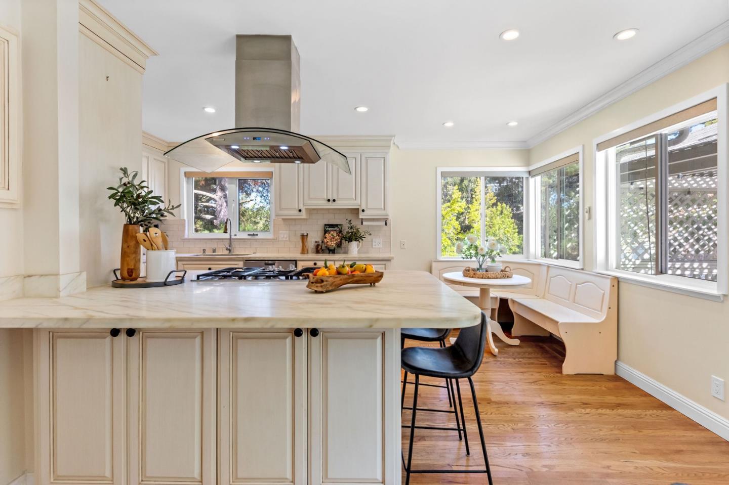 Detail Gallery Image 27 of 98 For 1485 Ascension Dr, San Mateo,  CA 94402 - 4 Beds | 2/1 Baths
