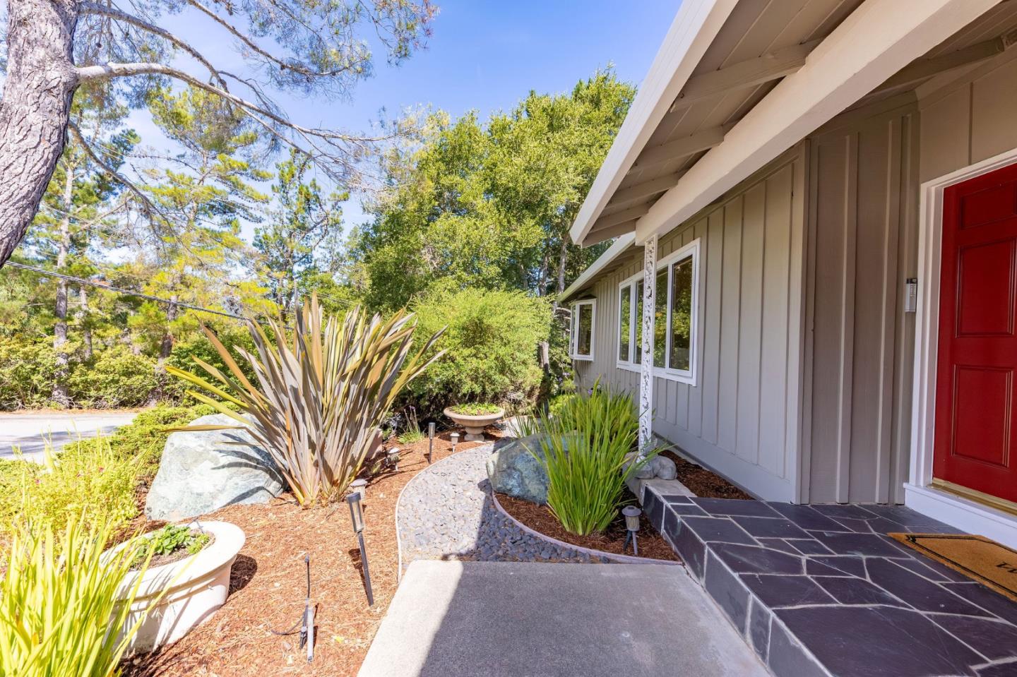 Detail Gallery Image 9 of 98 For 1485 Ascension Dr, San Mateo,  CA 94402 - 4 Beds | 2/1 Baths