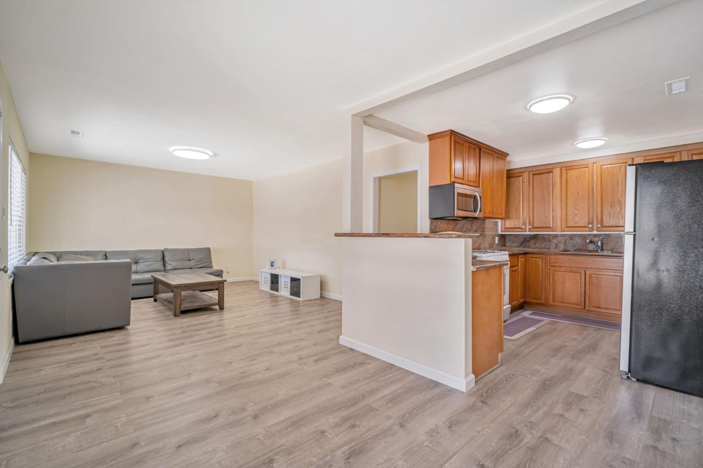 Detail Gallery Image 13 of 37 For 14997 Edgemoor St, San Leandro,  CA 94579 - 4 Beds | 2 Baths