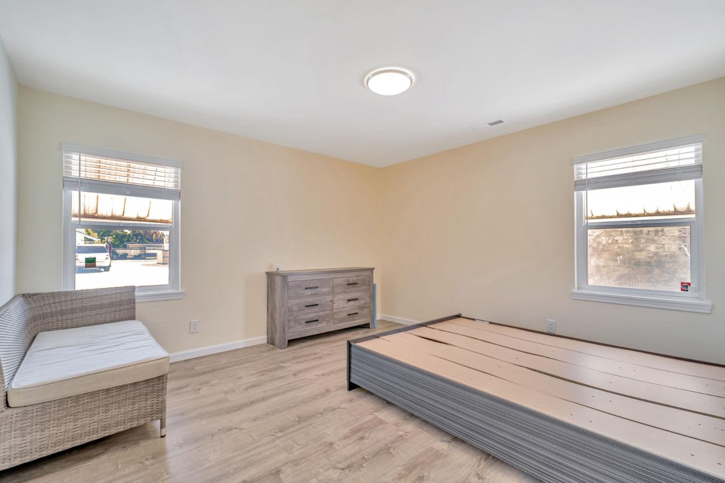 Detail Gallery Image 17 of 37 For 14997 Edgemoor St, San Leandro,  CA 94579 - 4 Beds | 2 Baths