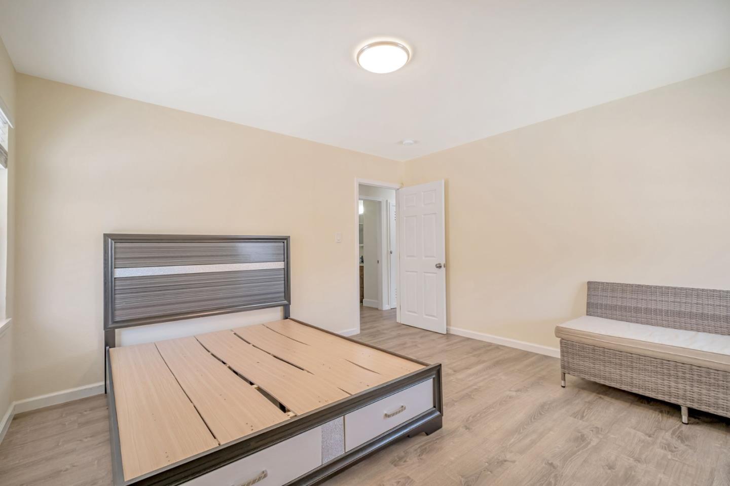 Detail Gallery Image 18 of 37 For 14997 Edgemoor St, San Leandro,  CA 94579 - 4 Beds | 2 Baths