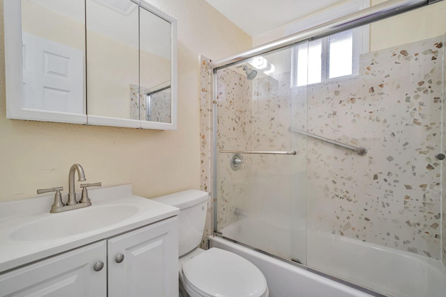 Detail Gallery Image 30 of 37 For 14997 Edgemoor St, San Leandro,  CA 94579 - 4 Beds | 2 Baths