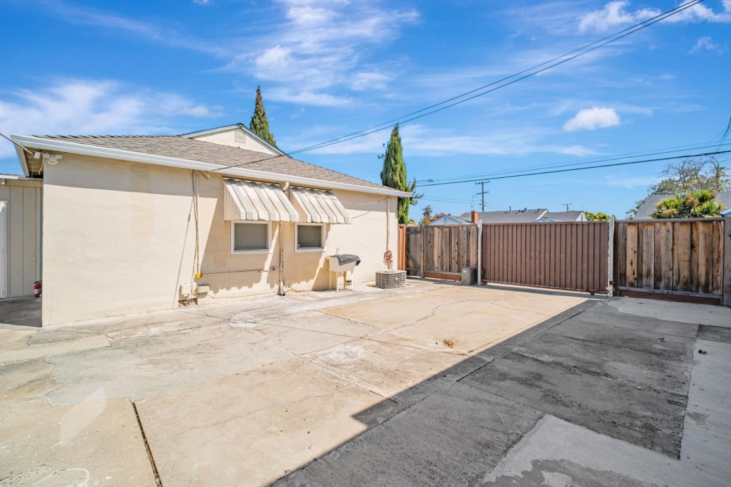 Detail Gallery Image 34 of 37 For 14997 Edgemoor St, San Leandro,  CA 94579 - 4 Beds | 2 Baths