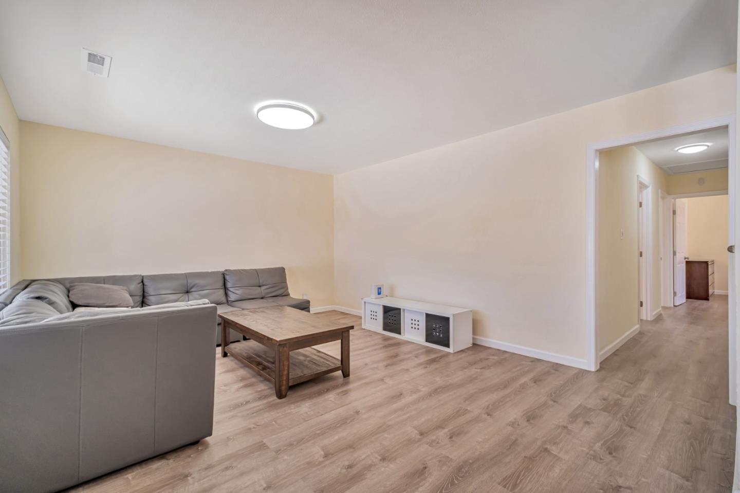 Detail Gallery Image 7 of 37 For 14997 Edgemoor St, San Leandro,  CA 94579 - 4 Beds | 2 Baths