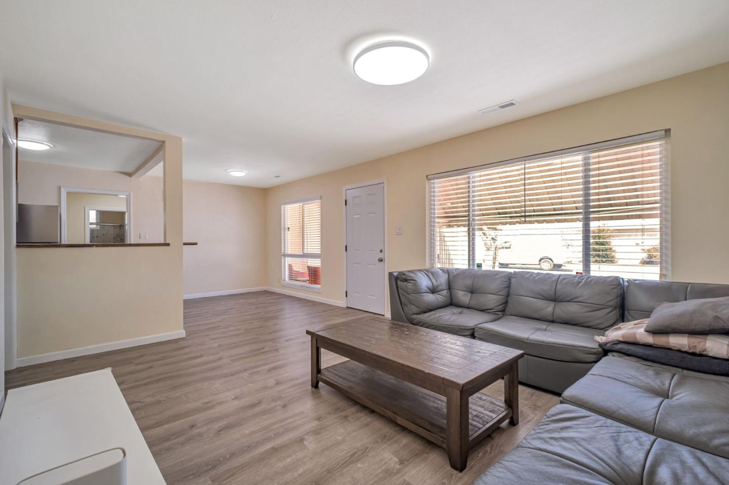 Detail Gallery Image 9 of 37 For 14997 Edgemoor St, San Leandro,  CA 94579 - 4 Beds | 2 Baths