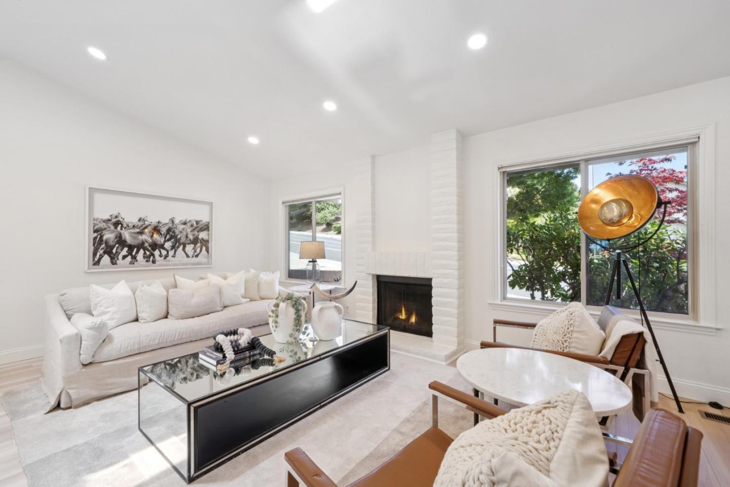 Detail Gallery Image 13 of 103 For 1501 De Anza Blvd, San Mateo,  CA 94403 - 3 Beds | 2/1 Baths