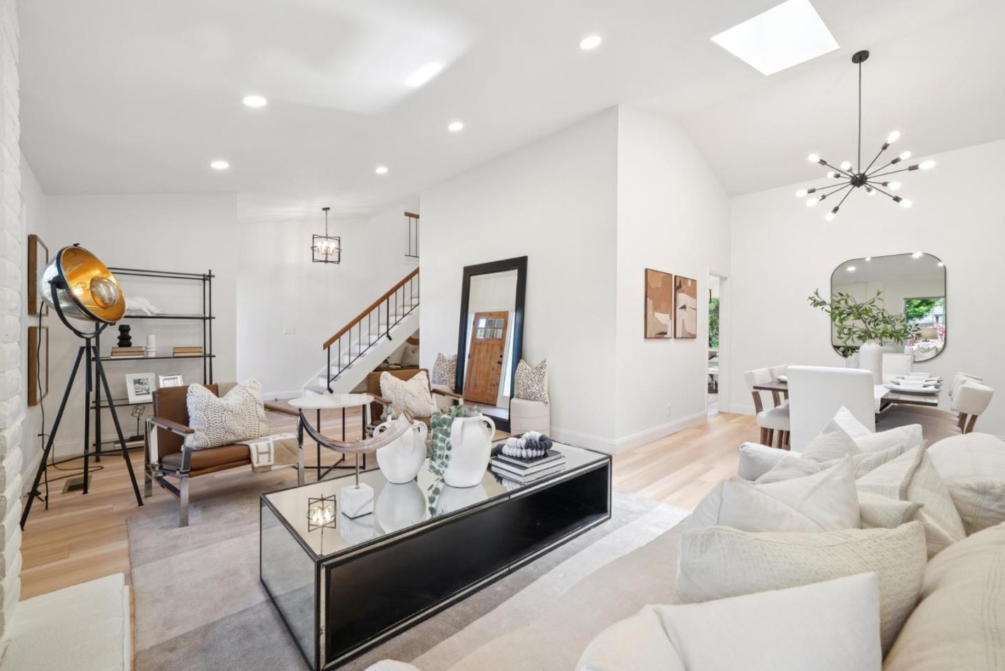 Detail Gallery Image 17 of 103 For 1501 De Anza Blvd, San Mateo,  CA 94403 - 3 Beds | 2/1 Baths