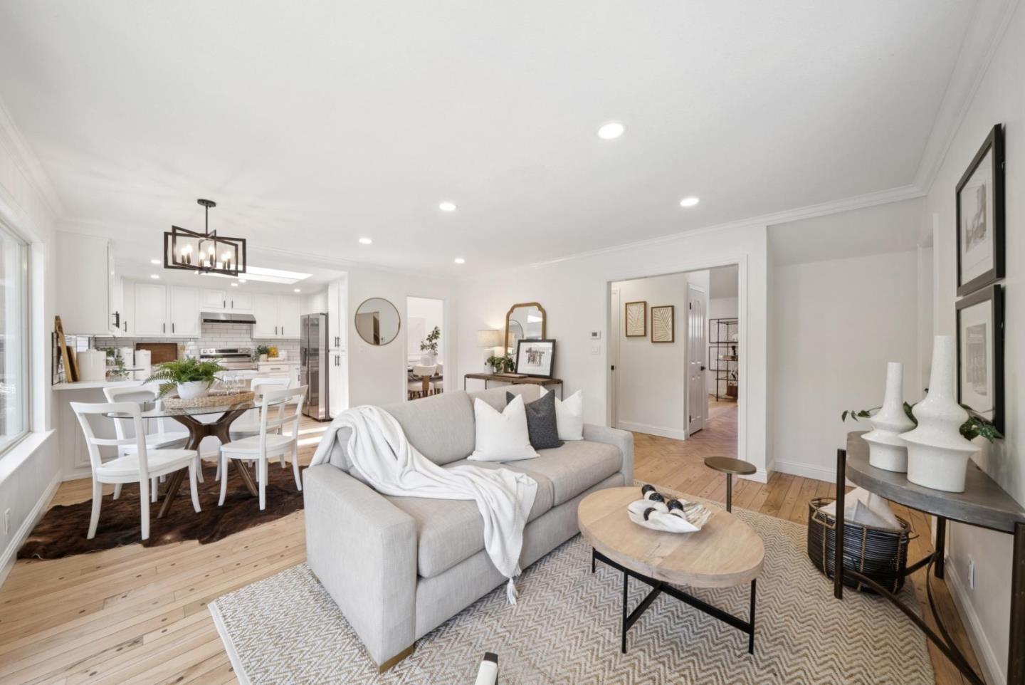Detail Gallery Image 28 of 103 For 1501 De Anza Blvd, San Mateo,  CA 94403 - 3 Beds | 2/1 Baths