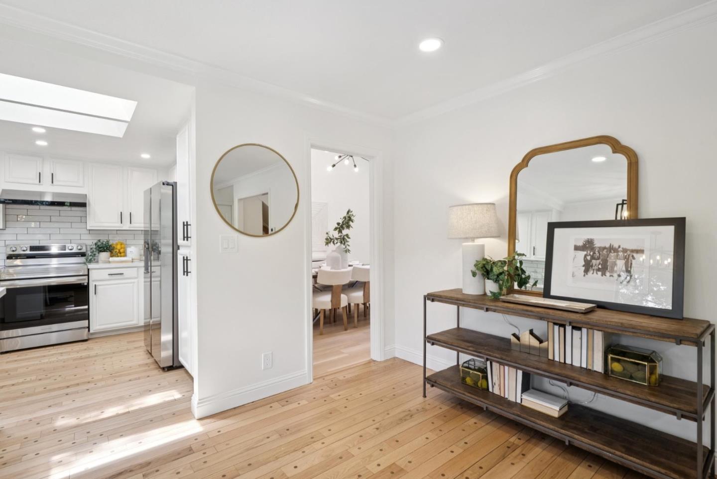 Detail Gallery Image 29 of 103 For 1501 De Anza Blvd, San Mateo,  CA 94403 - 3 Beds | 2/1 Baths