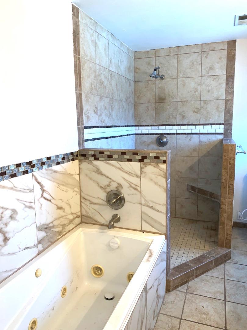 Detail Gallery Image 14 of 24 For 1906 Somersworth Dr, San Jose,  CA 95124 - 4 Beds | 2/1 Baths