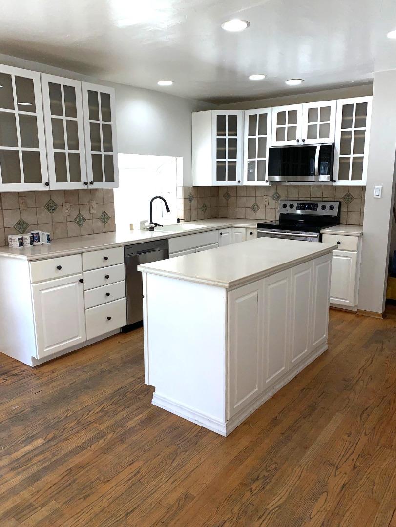 Detail Gallery Image 4 of 24 For 1906 Somersworth Dr, San Jose,  CA 95124 - 4 Beds | 2/1 Baths