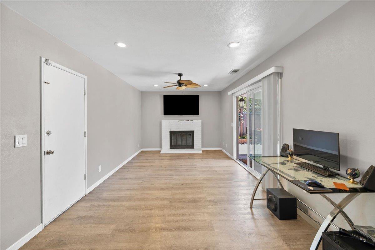 Detail Gallery Image 13 of 17 For 5857 Blossom Ave, San Jose,  CA 95123 - 3 Beds | 2 Baths