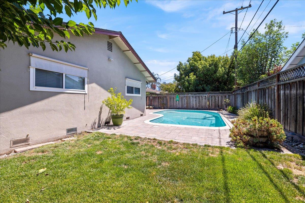Detail Gallery Image 21 of 22 For 5857 Blossom Ave, San Jose,  CA 95123 - 3 Beds | 2 Baths