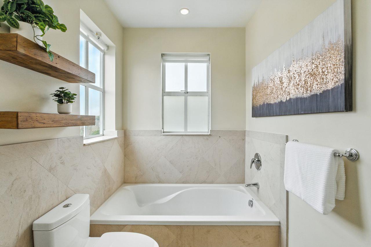 Detail Gallery Image 20 of 29 For 500 Masonic Ave #5,  San Francisco,  CA 94117 - 2 Beds | 2/1 Baths