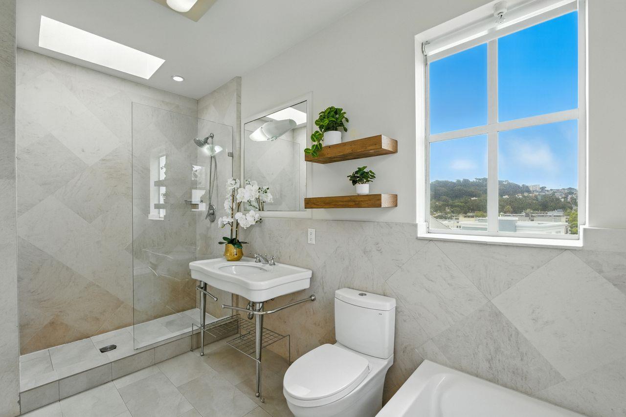 Detail Gallery Image 21 of 29 For 500 Masonic Ave #5,  San Francisco,  CA 94117 - 2 Beds | 2/1 Baths