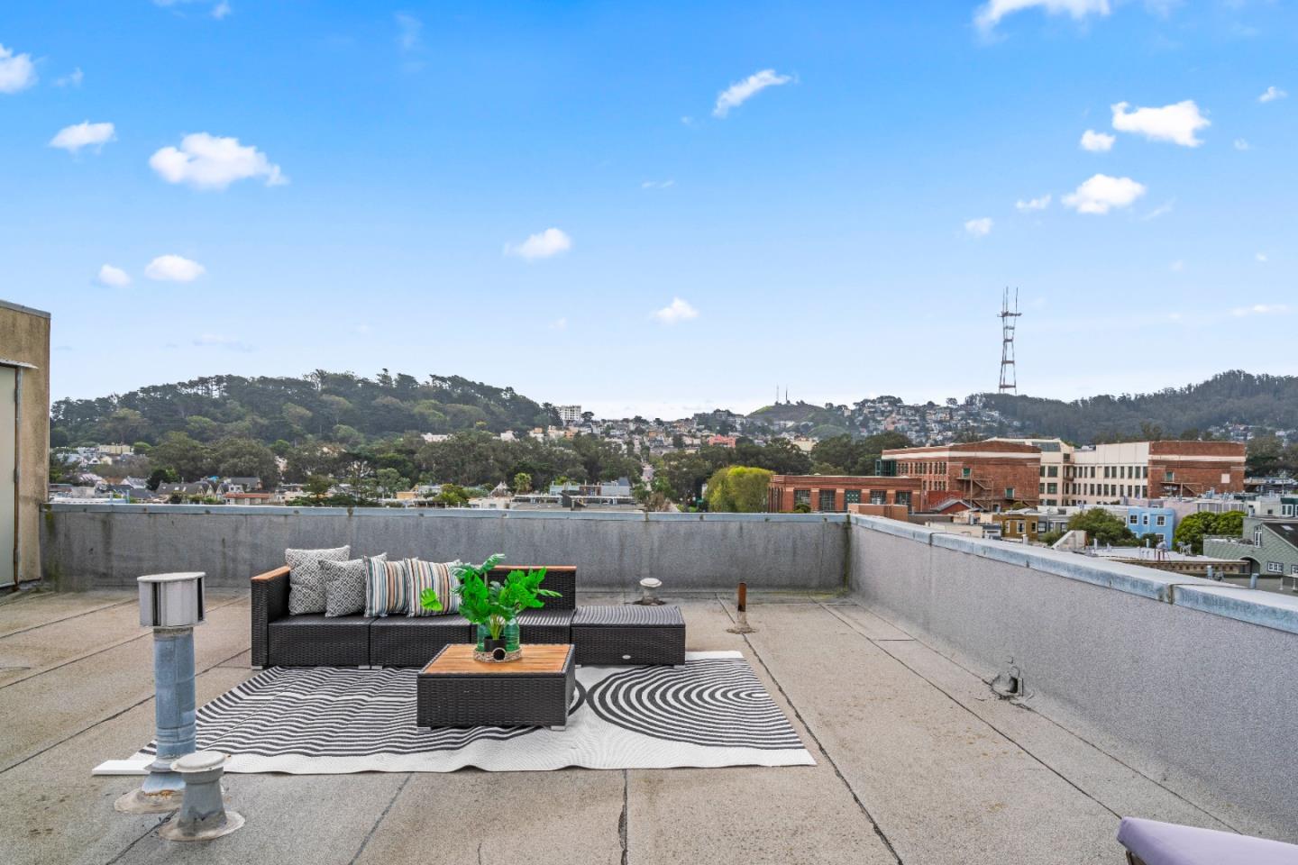 Detail Gallery Image 26 of 29 For 500 Masonic Ave #5,  San Francisco,  CA 94117 - 2 Beds | 2/1 Baths