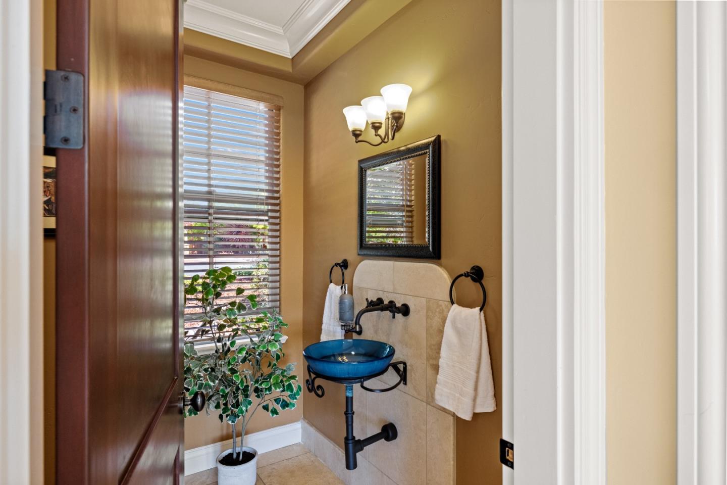 Detail Gallery Image 15 of 39 For 122 Zanzibar Dr, Aptos,  CA 95003 - 4 Beds | 4/1 Baths
