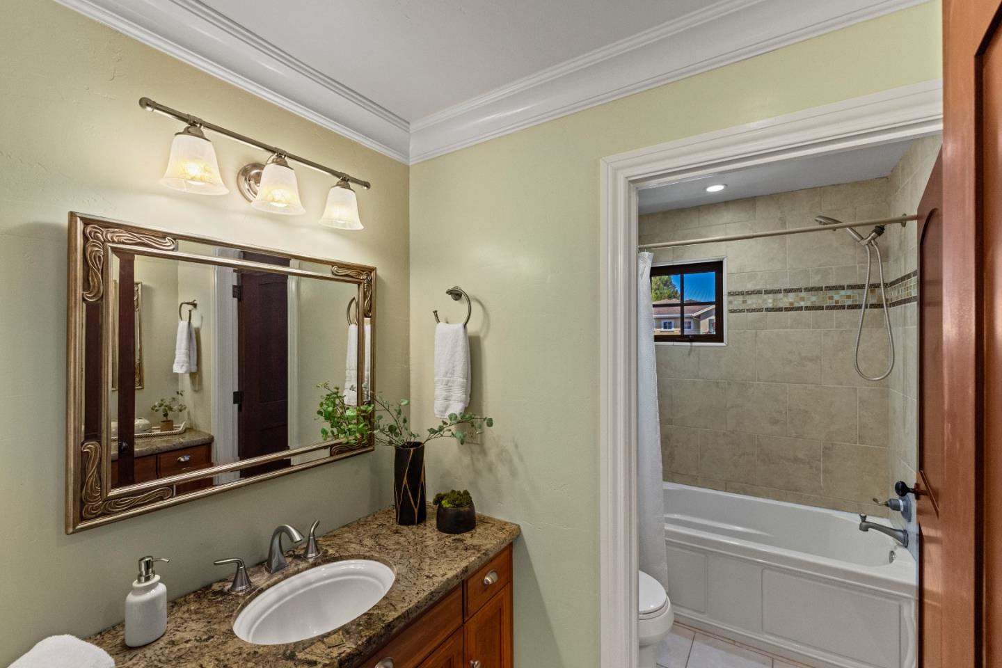 Detail Gallery Image 26 of 39 For 122 Zanzibar Dr, Aptos,  CA 95003 - 4 Beds | 4/1 Baths