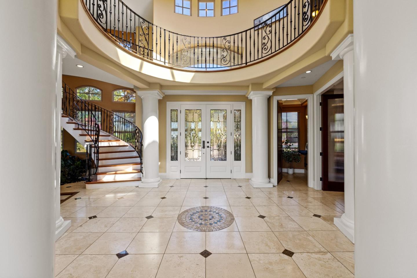 Detail Gallery Image 3 of 39 For 122 Zanzibar Dr, Aptos,  CA 95003 - 4 Beds | 4/1 Baths