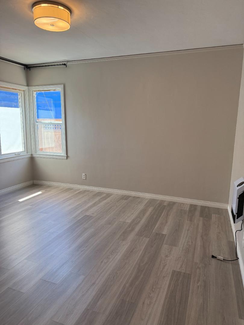 Detail Gallery Image 15 of 17 For 1015b Holly St, San Carlos,  CA 94070 - 2 Beds | 1 Baths