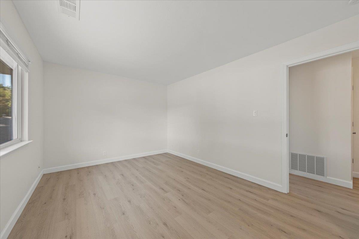 Detail Gallery Image 11 of 17 For 323 Blossom Hill Rd #2,  San Jose,  CA 95123 - 2 Beds | 1 Baths